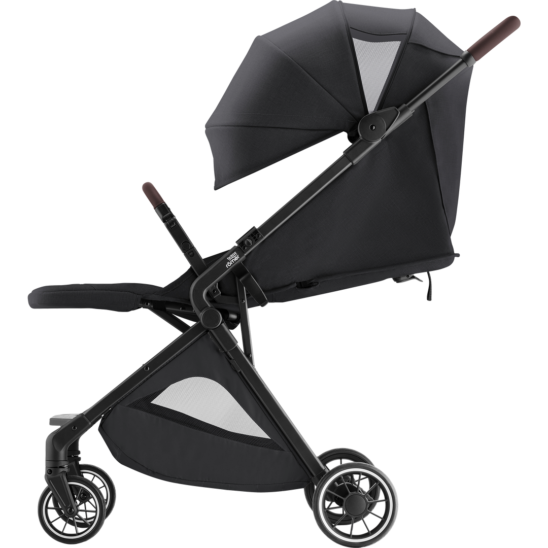 Britax Römer TIRA in its lie-flat position with extended canopy