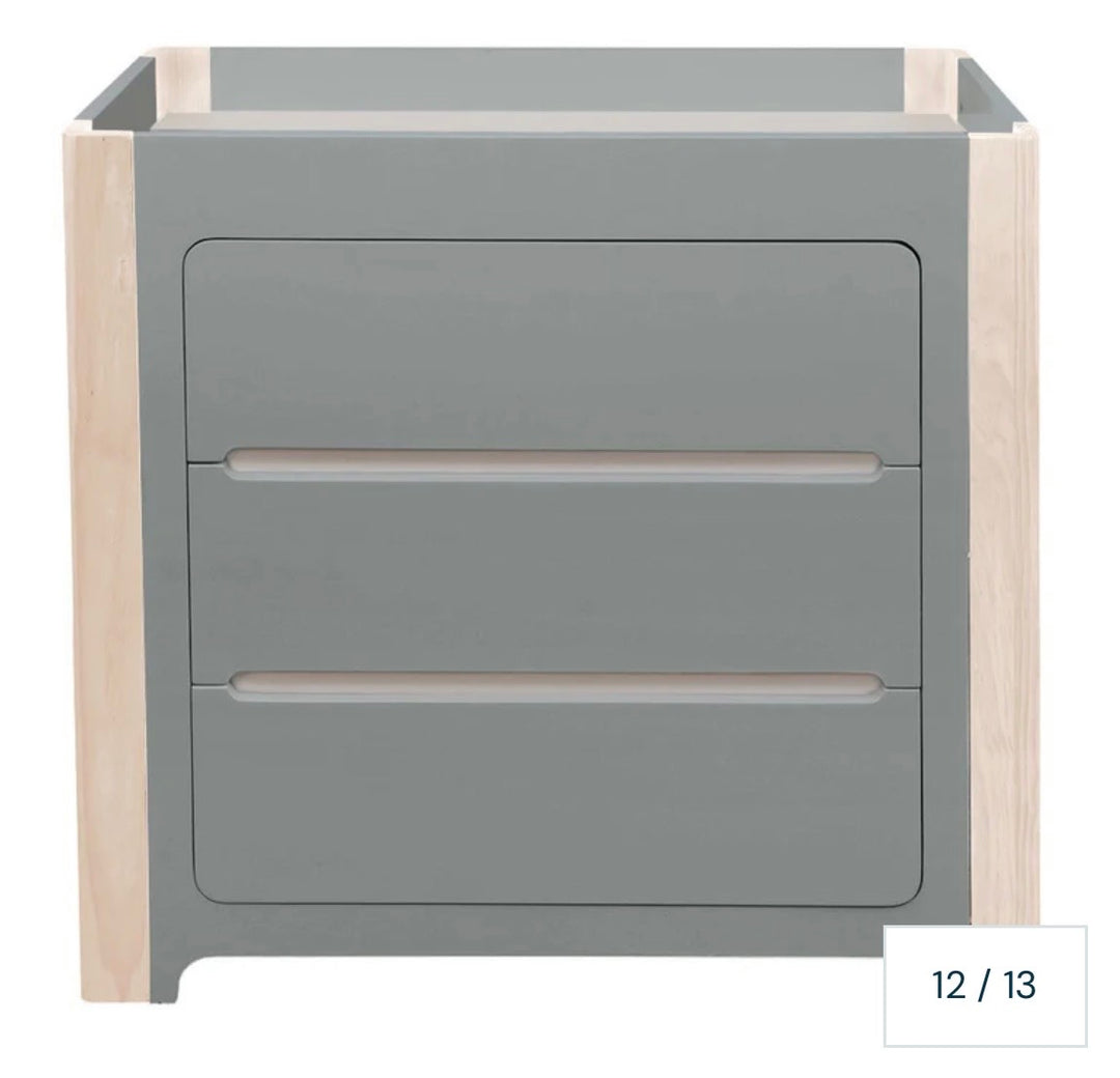 Cocoon Evoke 4-in-1 Cotbed + Change Area Dresser + Mattresses, Dove Grey / Natural Wash
